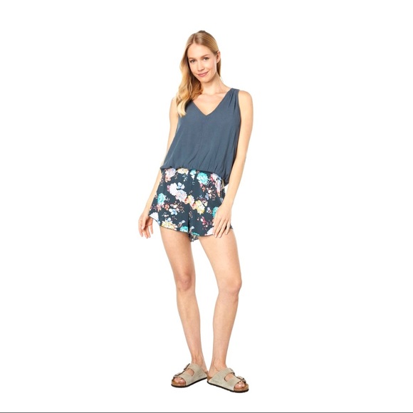 Women’s O’Neill Cove Beach Shorts - Picture 3 of 9